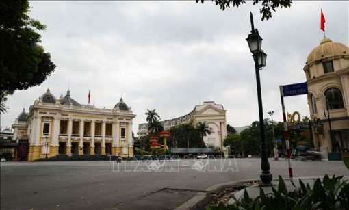 Gần 100 triệu 'chiến sỹ' đồng lòng diệt 'giặc' COVID-19