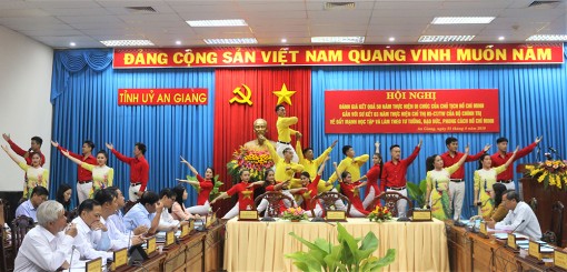 Đẩy mạnh học tập và làm theo Bác chuyên đề năm 2020