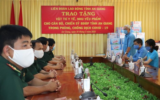 Sẻ chia với doanh nghiệp, người lao động