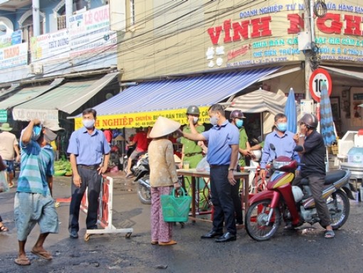 Vĩnh Long: Chợ, siêu thị cùng chung tay phòng chống dịch