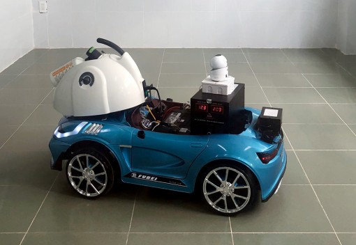 Hoàn thành xe phun khử trùng điều khiển từ xa
