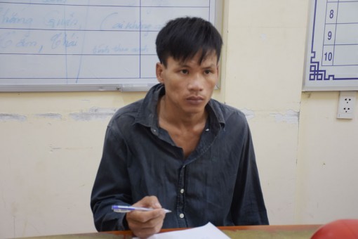 Bến Tre: Bắt đối tượng cướp tài sản