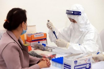 Việt Nam giảm 1.500 ca nghi nhiễm Covid-19