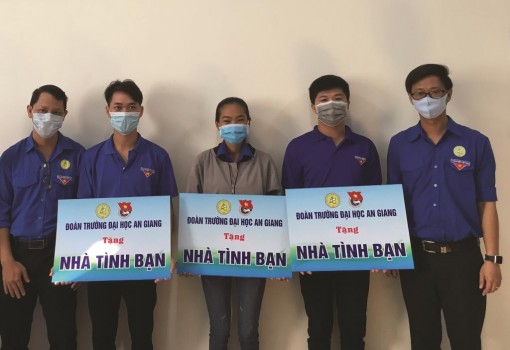 Tuổi trẻ đại học An Giang tình nguyện, sáng tạo vì cộng đồng