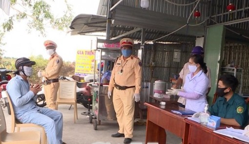 Cà Mau: Các chốt kiểm soát dịch bệnh tại huyện Thới Bình trực 24/24