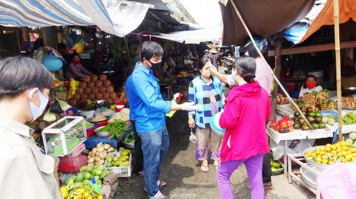 Tri Tôn tăng cường trực 24/24 giờ ở 17 chốt biên giới