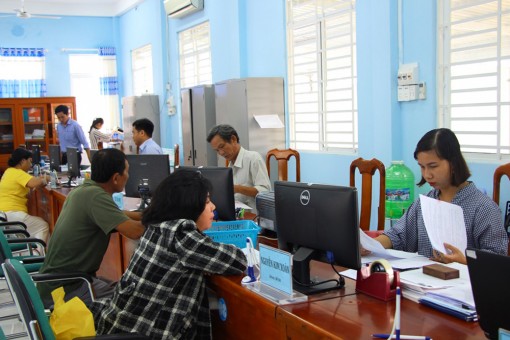 Tiếp nhận hồ sơ và trả kết quả giải quyết thủ tục hành chính trực tuyến và qua dịch vụ bưu chính công ích