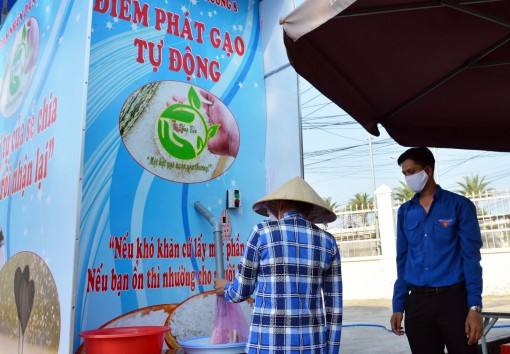 Cây “ATM gạo” duy nhất tại Cà Mau