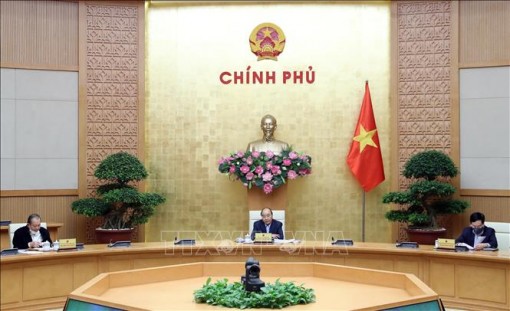 Thủ tướng quyết định Hà Nội, TP Hồ Chí Minh và 10 địa phương nguy cơ cao tiếp tục thực hiện cách ly xã hội