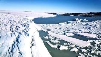Biến đổi khí hậu: Sông băng Greenland thu hẹp kỷ lục