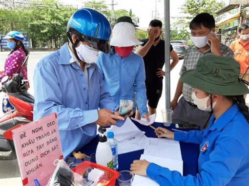 Long An: Ấm lòng với cây 'ATM gạo' đầu tiên tại huyện Đức Hòa