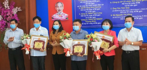 Long Xuyên: 13/13 phường, xã đều có máy “ATM gạo”