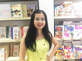 Nhà văn best-seller Dương Thụy: 'Đừng đọc sách theo trào lưu'