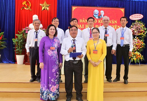 Phát huy dân chủ trong Đảng