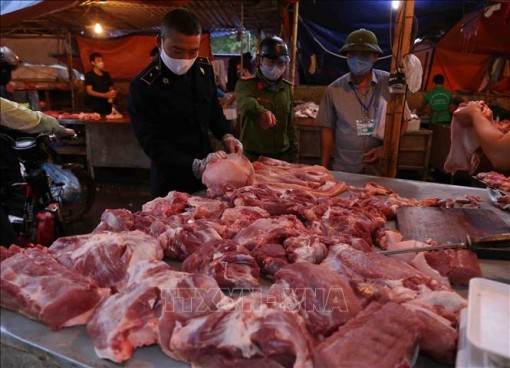 Tăng cường kiểm soát vi phạm đầu cơ, định giá với mặt hàng thịt lợn
