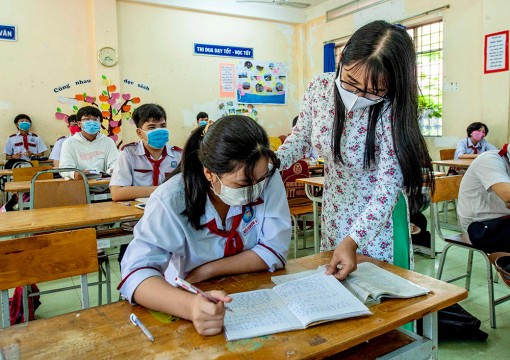 Trường Phổ thông Thực hành sư phạm An Giang: Học sinh khối 9 và khối 12 trở lại trường