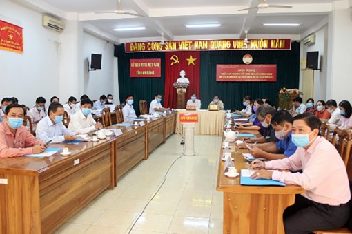 Triển khai, hướng dẫn, giám sát thực hiện các chính sách hỗ trợ người dân gặp khó khăn do đại dịch Covid-19