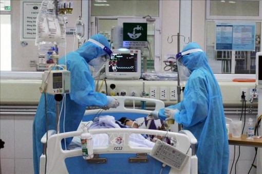 Ý thức phòng, chống nghiêm túc của người dân là 'vắc-xin' tốt nhất đẩy lùi COVID-19