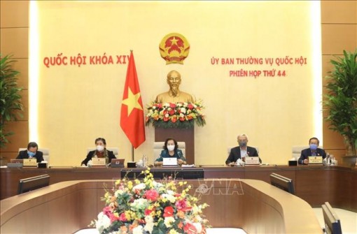 Bế mạc Phiên họp thứ 44 của Ủy ban Thường vụ Quốc hội