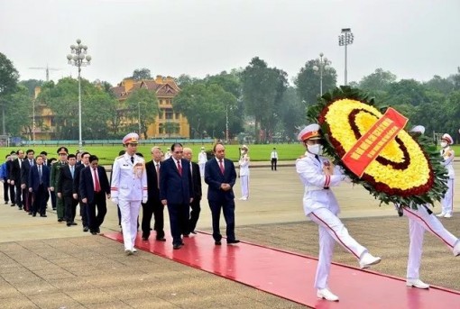 Lãnh đạo Đảng, Nhà nước vào Lăng viếng Chủ tịch Hồ Chí Minh