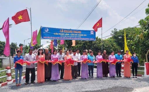 Chợ Mới: Khánh thành và khởi công 4 cây cầu Hy vọng