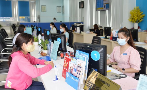 Giai đoạn 2021 – 2025:  Phấn đấu tốc độ tăng trưởng khu vực dịch vụ đạt khoảng 8,67%