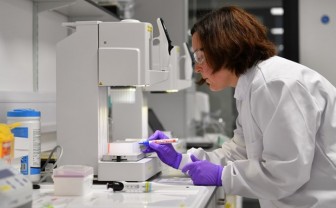 Đức thúc đẩy nghiên cứu vắcxin chống virus SARS-CoV-2