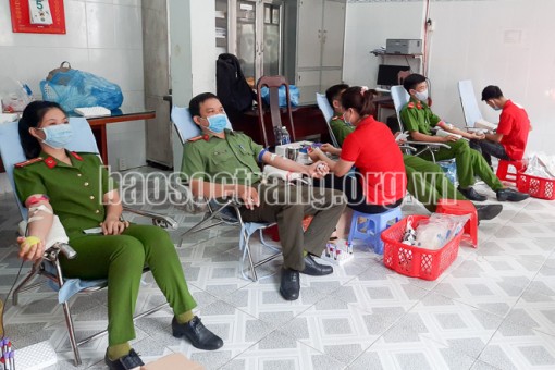 Trên 200 cán bộ, chiến sĩ Công an tỉnh Sóc Trăng hiến máu tình nguyện