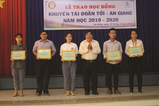 Để hoạt động khuyến học, khuyến tài phát triển toàn diện