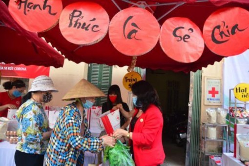 Phát động 'Tháng nhân đạo' 2020