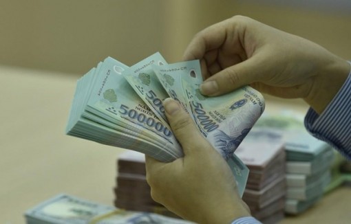 Bộ tài chính giảm 50% phí, lệ phí trong lĩnh vực chứng khoán