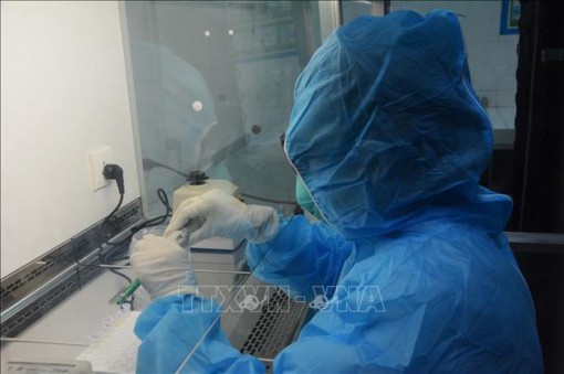Chiều 7-5, Việt Nam có thêm 17 ca mắc COVID-19, cách ly ngay từ khi nhập cảnh