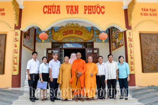 Lãnh đạo TP. Sóc Trăng thăm, chúc mừng Đại lễ Phật đản năm 2020