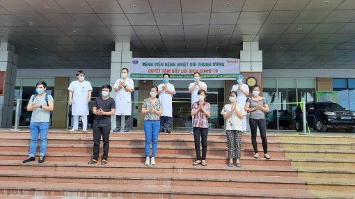 Thêm 8 bệnh nhân COVID-19 được công bố khỏi bệnh