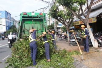 Công ty Cổ phần Môi trường đô thị An Giang không thu tiền giá dịch vụ thu gom, vận chuyển rác thải sinh hoạt trong thời gian cách ly xã hội