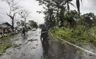 Philippines: Bão Vongfong thổi bay nhà cửa