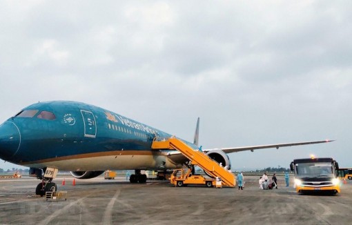 Thêm 4 ca mắc COVID-19, có 2 nhân viên Vietnam Airlines
