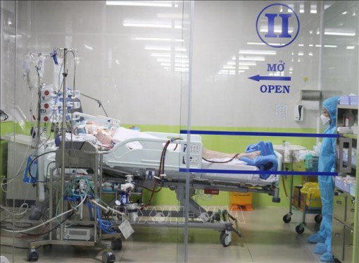 Chuyện chưa kể về hành trình 65 ngày điều trị cho bệnh nhân 91