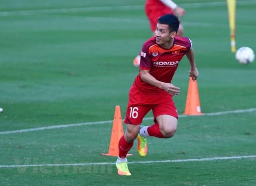 Hùng Dũng vượt Quang Hải, lần đầu giành Quả bóng vàng 2019