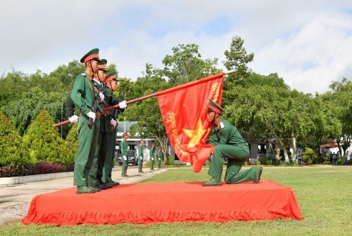 Trung đoàn Bộ binh 892 tổ chức tuyên thệ chiến sĩ mới năm 2020