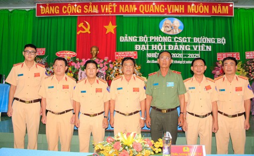 Thượng tá Đoàn Thanh Tâm tái đắc cử Bí thư Đảng ủy Phòng Cảnh sát Giao thông đường bộ Công an An Giang (nhiệm kỳ 2020-2025)