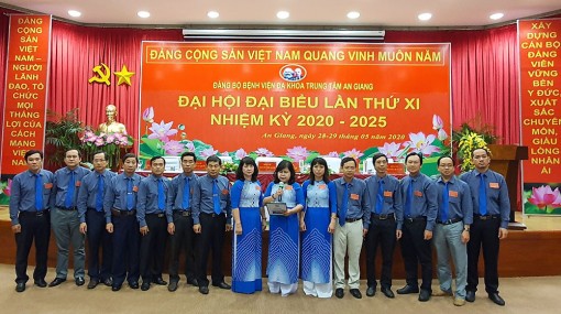BS CKII Nguyễn Thị Hạnh tái đắc cử Bí thư Đảng ủy Bệnh viện Đa khoa trung tâm An Giang