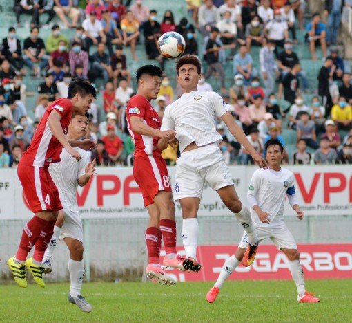 An Giang thua Viettel 2-0 trong trận cầu đầy khán giả