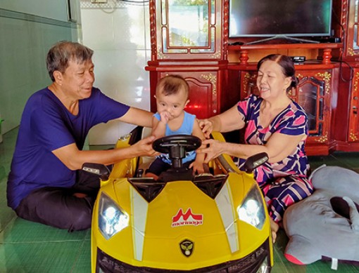 Để trẻ phát triển toàn diện, an toàn