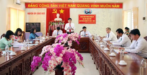 Đồng chí Trần Minh Dững tái đắc cử Bí thư Chi bộ Văn phòng Huyện ủy Chợ Mới