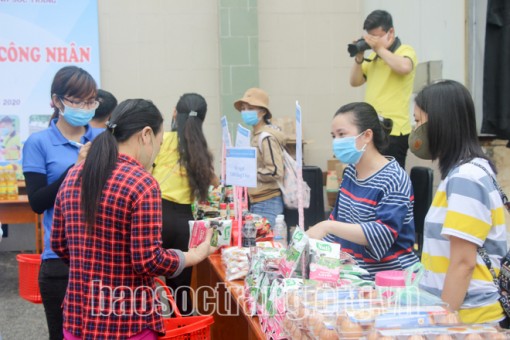 “Tiếp sức” công nhân