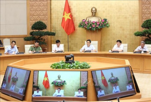 Tiếp tục thực hiện nghiêm phương án cách ly chuyên gia nước ngoài vào Việt Nam​