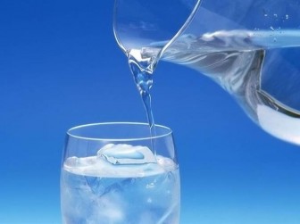 Bị viêm họng, uống nước lạnh sẽ giúp bệnh thuyên giảm?