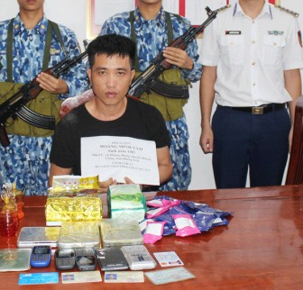 Cảnh sát biển bắt đối tượng vận chuyển 3,2kg ma túy