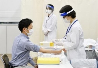 Nhật Bản đề ra thời hạn lưu hành vắcxin phòng COVID-19
